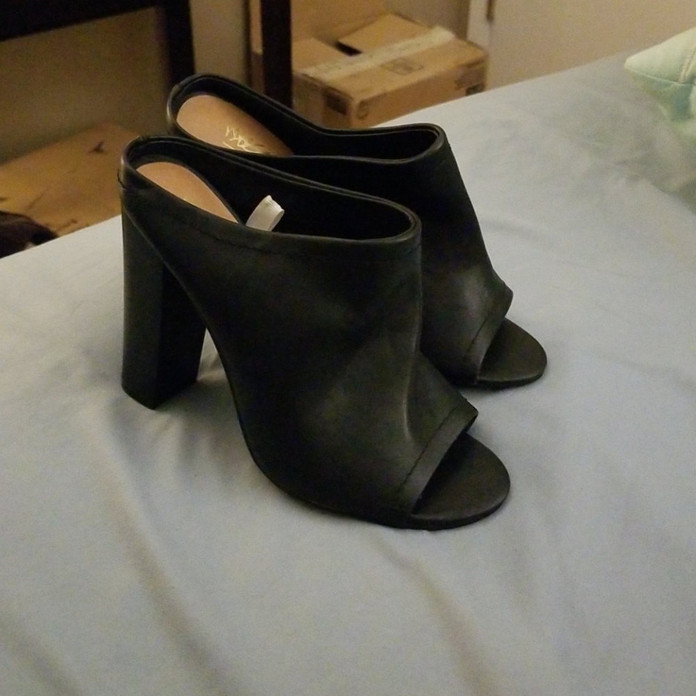 Black Mossimo Heels